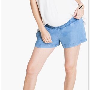 Ingrid & Isabel Elastic Waist Maternity Shorts